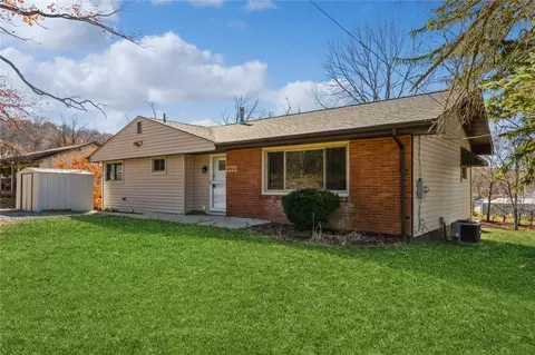 Exterior - 406 S Ruby St, Derry, PA 15627 photo 4 of 4