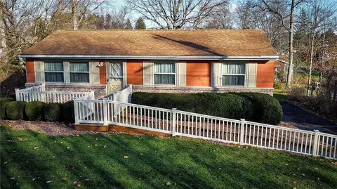 123 Avon Dr, Butler, PA 16001