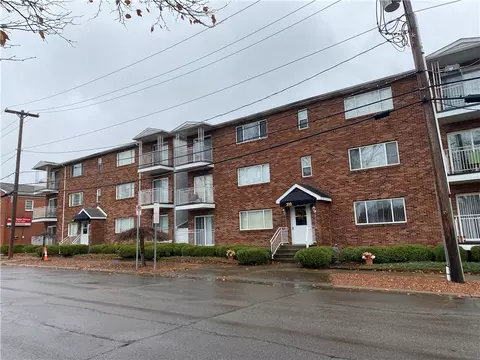 310 Sims St #B5, Ellwood City, PA 16117