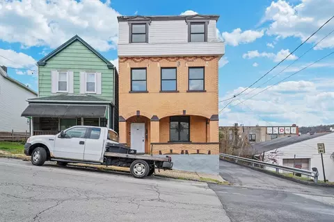 810 Hays St, Homestead, PA 15120