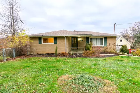 431 Gallitin Rd, Belle Vernon, PA 15012
