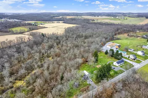 122 Leggens Ln, Saxonburg, PA 16056