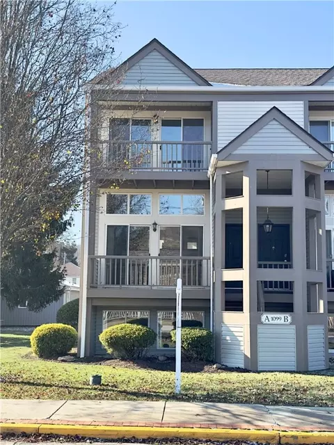 1099 Riverside Dr #A, Beaver, PA 15009