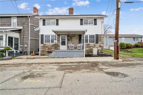 214 W Morton Ave, Connellsville, PA 15425