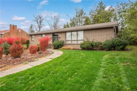 111 Victoria Dr, White Oak, PA 15131