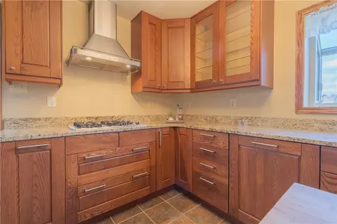 Kitchen - 101 Marshall Dr, Coraopolis, PA 15108 photo 4 of 4