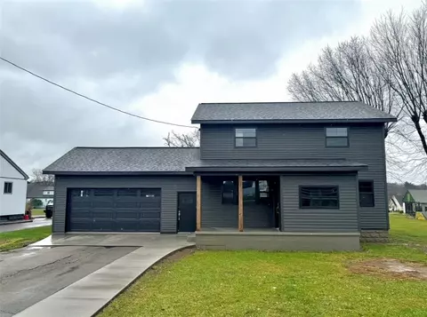 558 Neale Ave, Ford City, PA 16226