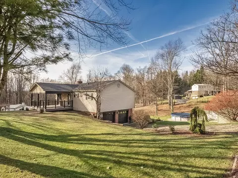 Other - 514 Reuschell Dr, Apollo, PA 15613 photo 3 of 4
