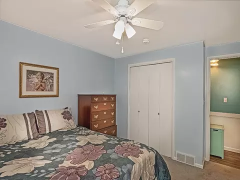 Bedroom - 514 Reuschell Dr, Apollo, PA 15613 photo 3 of 4