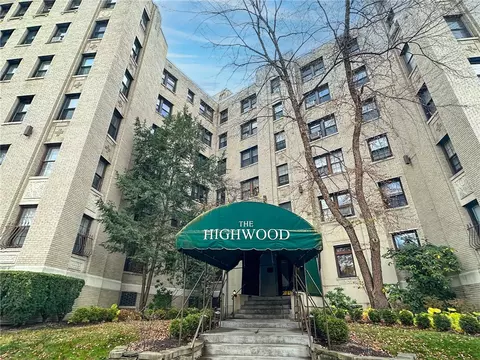 372 S Highland Ave #407, Pittsburgh, PA 15206