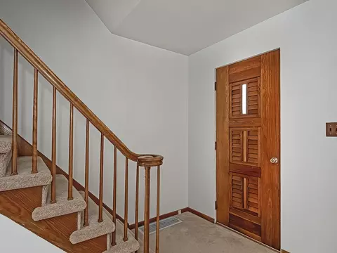 407 Walnut St, Vandergrift, PA 15690 photo 5