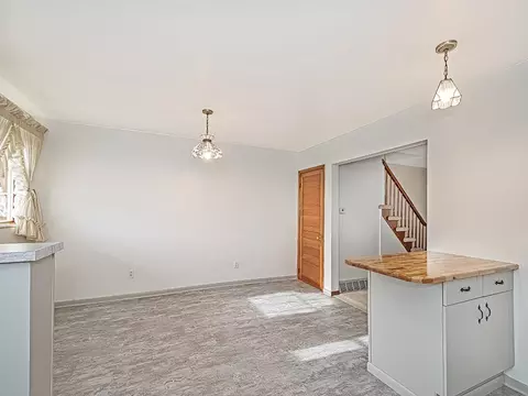 407 Walnut St, Vandergrift, PA 15690 photo 7