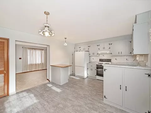 407 Walnut St, Vandergrift, PA 15690 photo 8