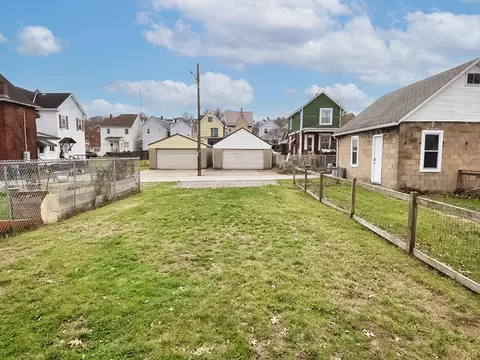 407 Walnut St, Vandergrift, PA 15690 photo 25