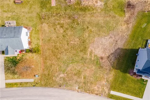 211 Lochinver, Coraopolis, PA 15108