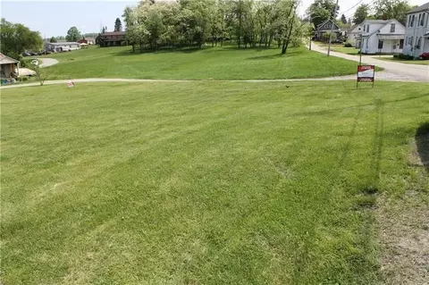224 Fairview Ave, Masontown, PA 15461