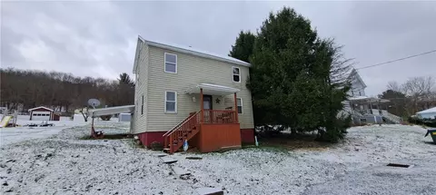 24 Upper Clinton St, Rossiter, PA 15772