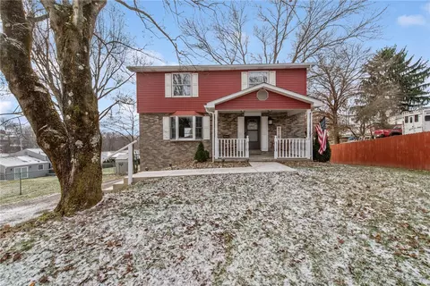 2316 Lancelot Dr, Irwin, PA 15642
