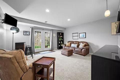 516 E Vanderbilt Dr, Mars, PA 16046 photo 29