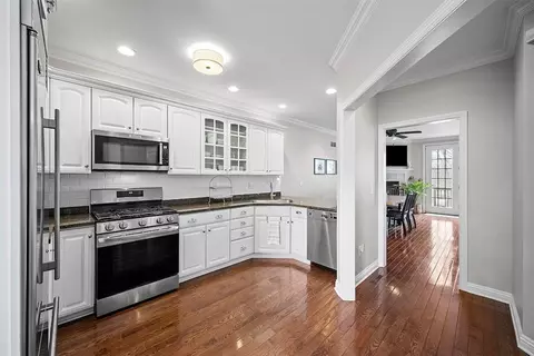 516 E Vanderbilt Dr, Mars, PA 16046 photo 5