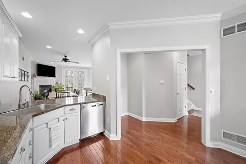 516 E Vanderbilt Dr, Mars, PA 16046 photo 6