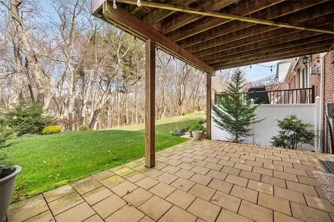 516 E Vanderbilt Dr, Mars, PA 16046 photo 32