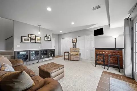 516 E Vanderbilt Dr, Mars, PA 16046 photo 30