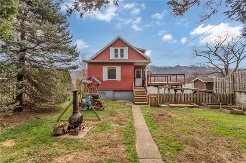 516 Walnut St, Springdale, PA 15144