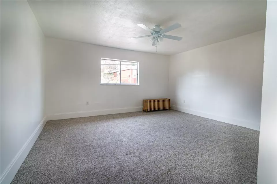  1149 Goldstrohm Ln, Duquesne, PA 15110 photo 15