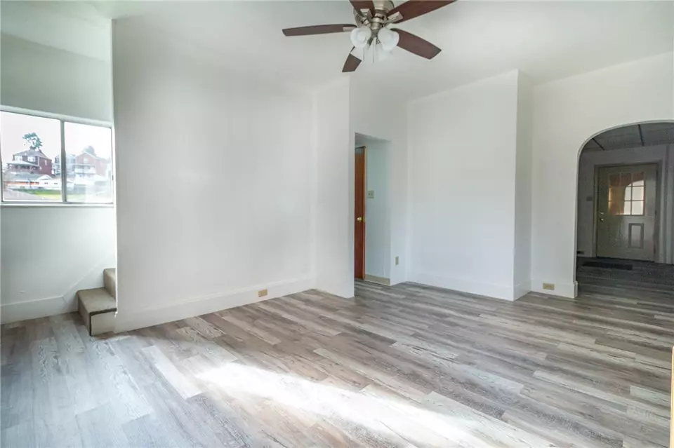  1149 Goldstrohm Ln, Duquesne, PA 15110 photo 12