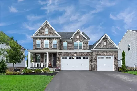 4004 Overview Dr, Canonsburg, PA 15317