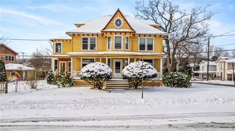 26 N Penn Ave, Greenville, PA 16125