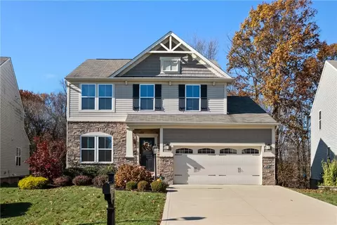 208 Long Ridge Dr, Coraopolis, PA 15108