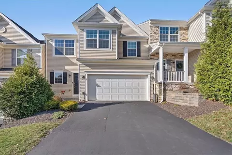 723 Freedom Dr, Carnegie, PA 15106