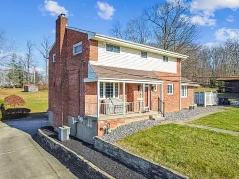 610 Cypress Ct, Trafford, PA 15085