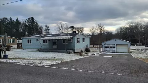 424 Morningland Dr, Windber, PA 15963