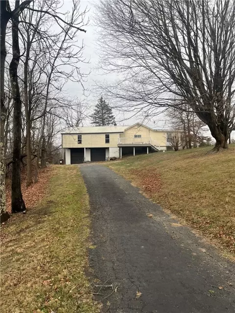 178 Old Hickory Ridge Rd, Washington, PA 15301