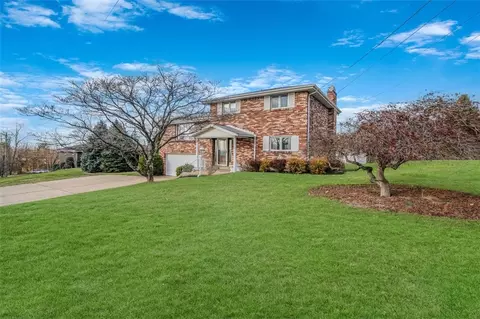 654 Scenery Dr, Elizabeth, PA 15037