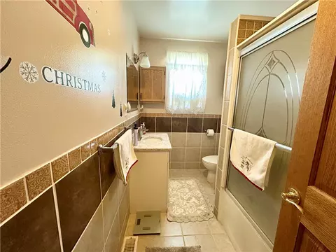 Bath - 179 Elderton Heights Rd, Elderton, PA 15736 photo 1 of 2