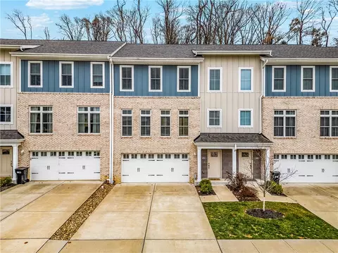 404 Walnut Ct, Pittsburgh, PA 15237