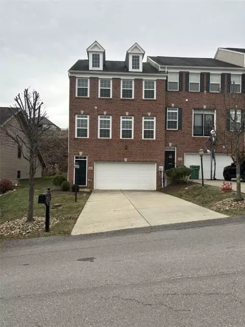 521 Gala Dr, Canonsburg, PA 15317