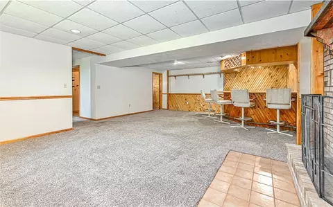 Living - 175 Dance Hall, Apollo, PA 15613 photo 5 of 7