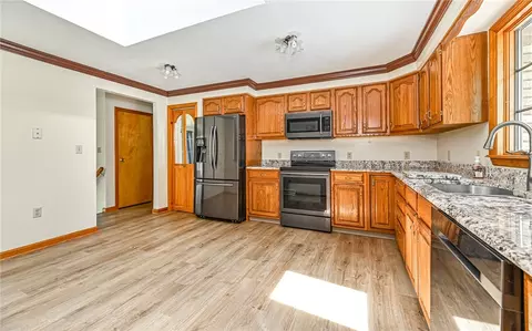 Kitchen - 175 Dance Hall, Apollo, PA 15613 photo 2 of 3