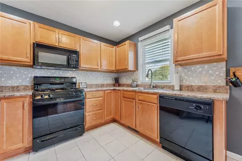 6928 Spring Valley Ln, Export, PA 15632 photo 4