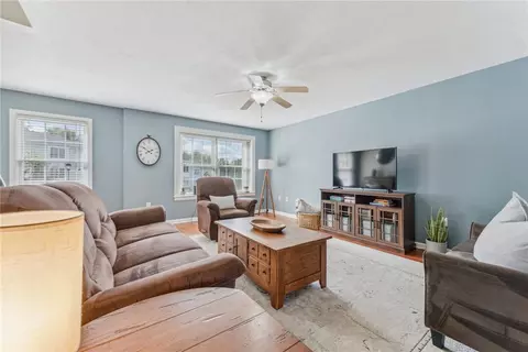 6928 Spring Valley Ln, Export, PA 15632 photo 9