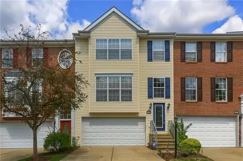 10526 Forest Hill Dr, Wexford, PA 15090