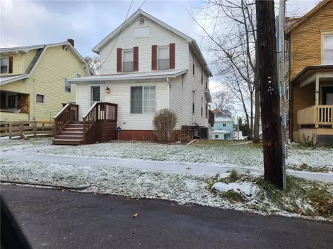 935 Harrison St, New Castle, PA 16101