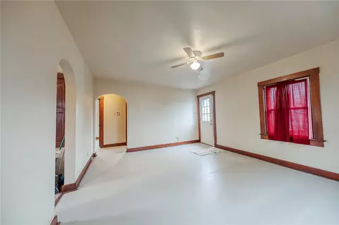 Living - 1832 Devonshire Rd, Coraopolis, PA 15108 photo 2 of 3