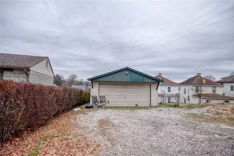 Exterior - 1832 Devonshire Rd, Coraopolis, PA 15108 photo 2 of 7
