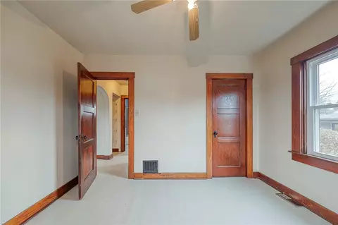 Bedroom - 1832 Devonshire Rd, Coraopolis, PA 15108 photo 2 of 4
